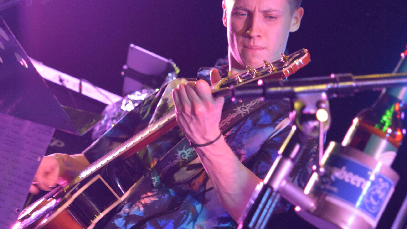 Frühgrumbeere Partyband LIVE Schlappenball Rheinhausen 2025 Foto: Ann-Sophie Manz