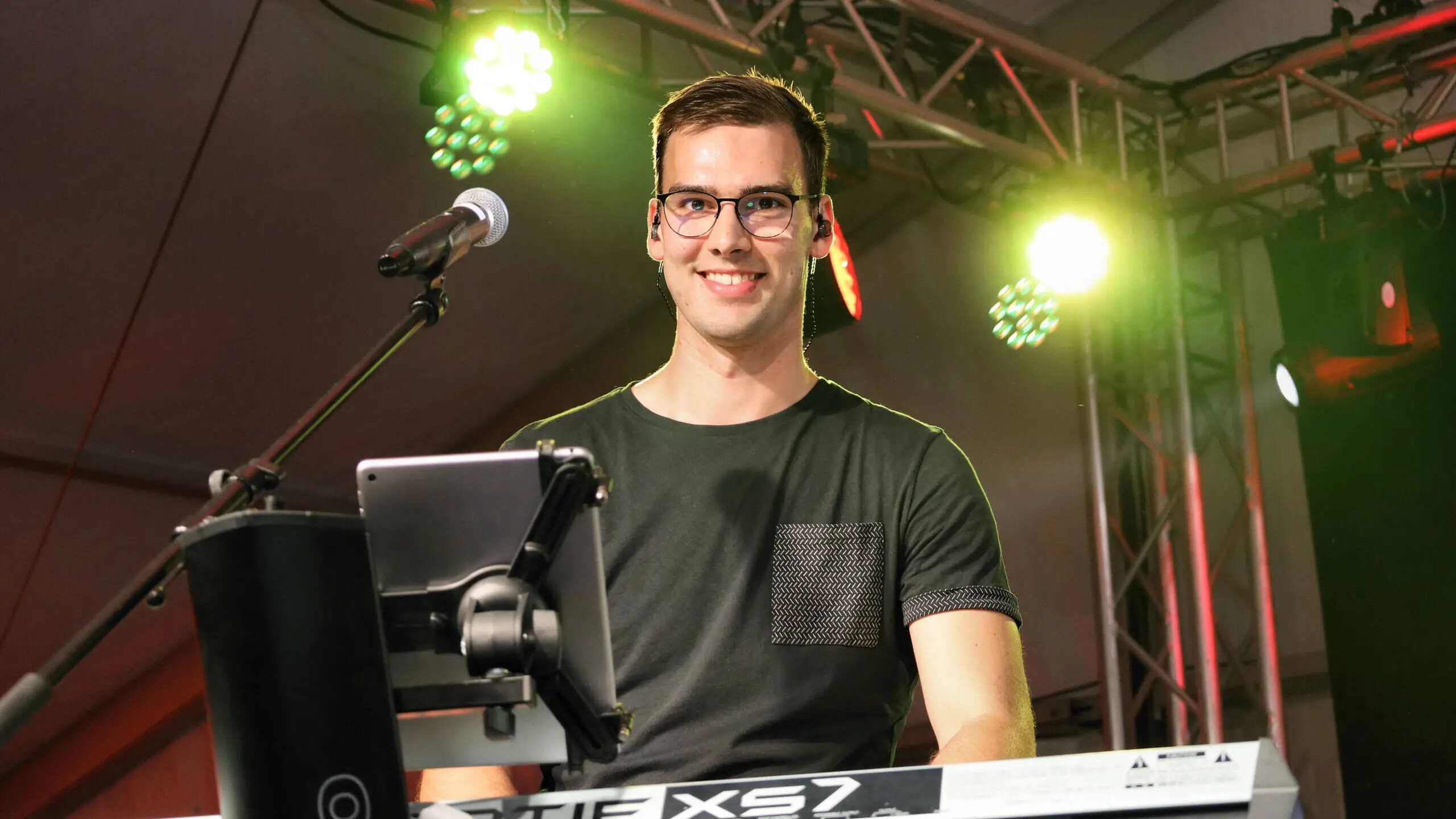 Frühgrumbeere Partyband Live Brezelfest Speyer 2024 Festzelt Foto: Marco Brendel