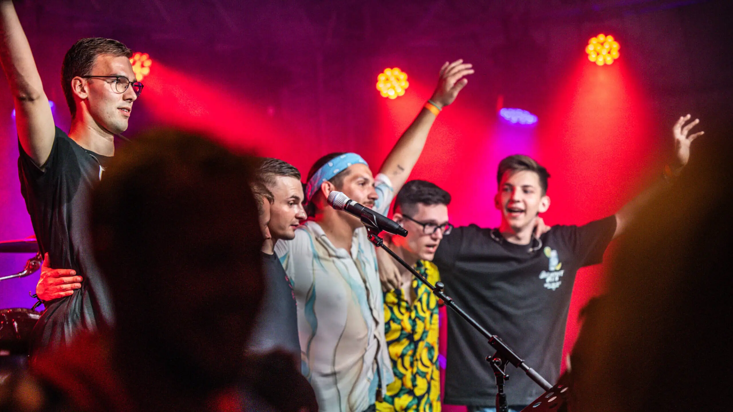 Frühgrumbeere Partyband Live Brezelfest Speyer 2024 Festzelt Foto: Johannes Stender