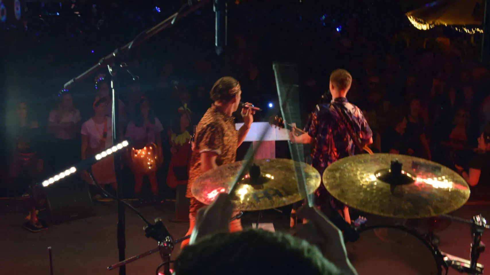 Frühgrumbeere Partyband LIVE Schlappenball Rheinhausen 2025 Foto: Ann-Sophie Manz