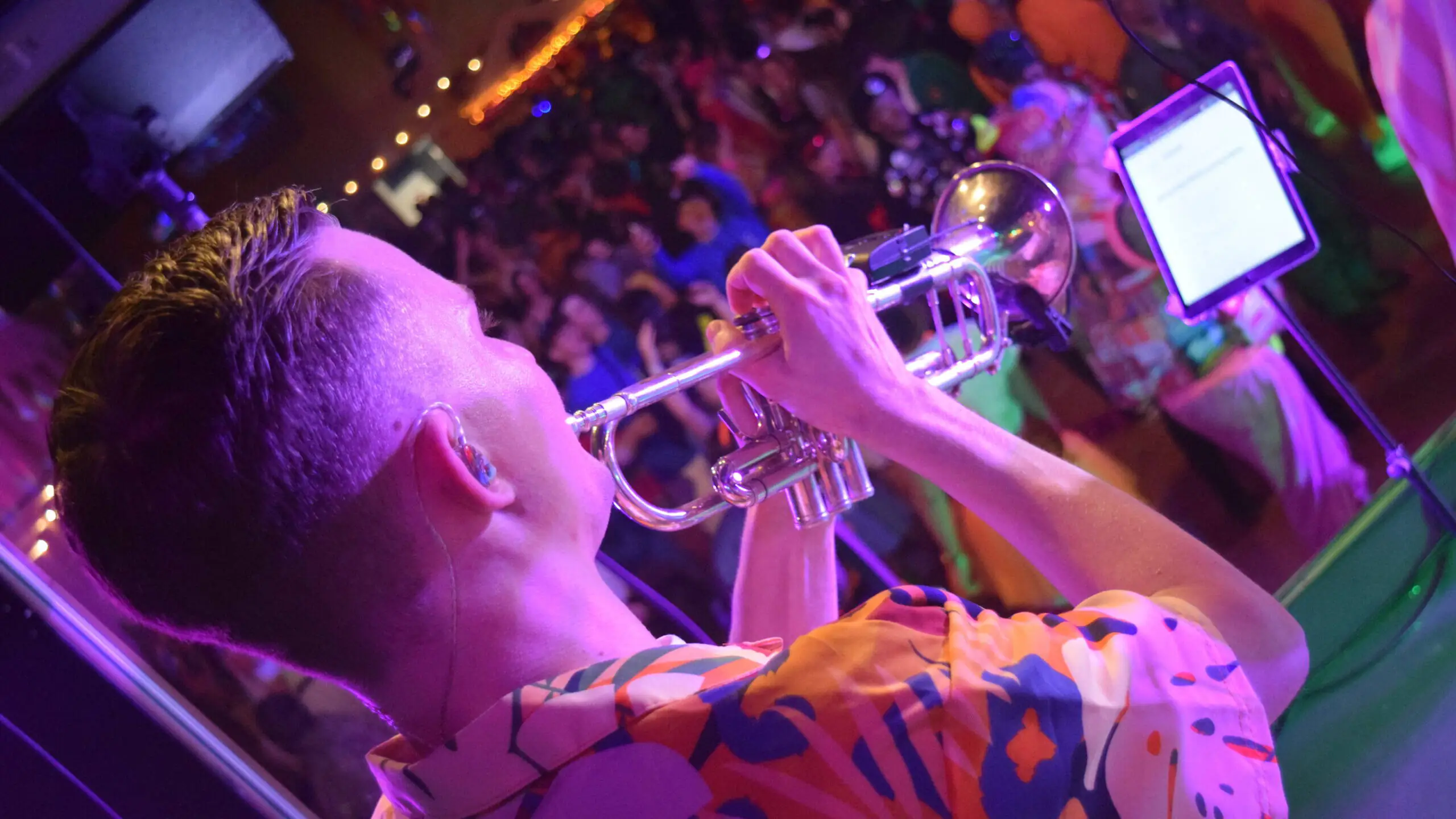 Frühgrumbeere Partyband LIVE Schlappenball Rheinhausen 2025 Foto: Ann-Sophie Manz